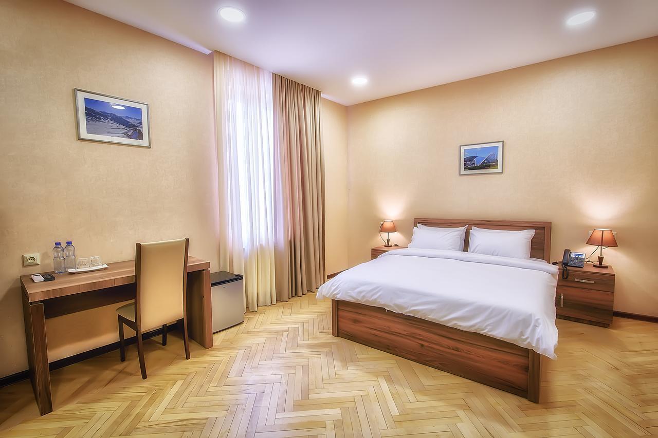 Green Corner Hotel Tbilisi Exteriör bild
